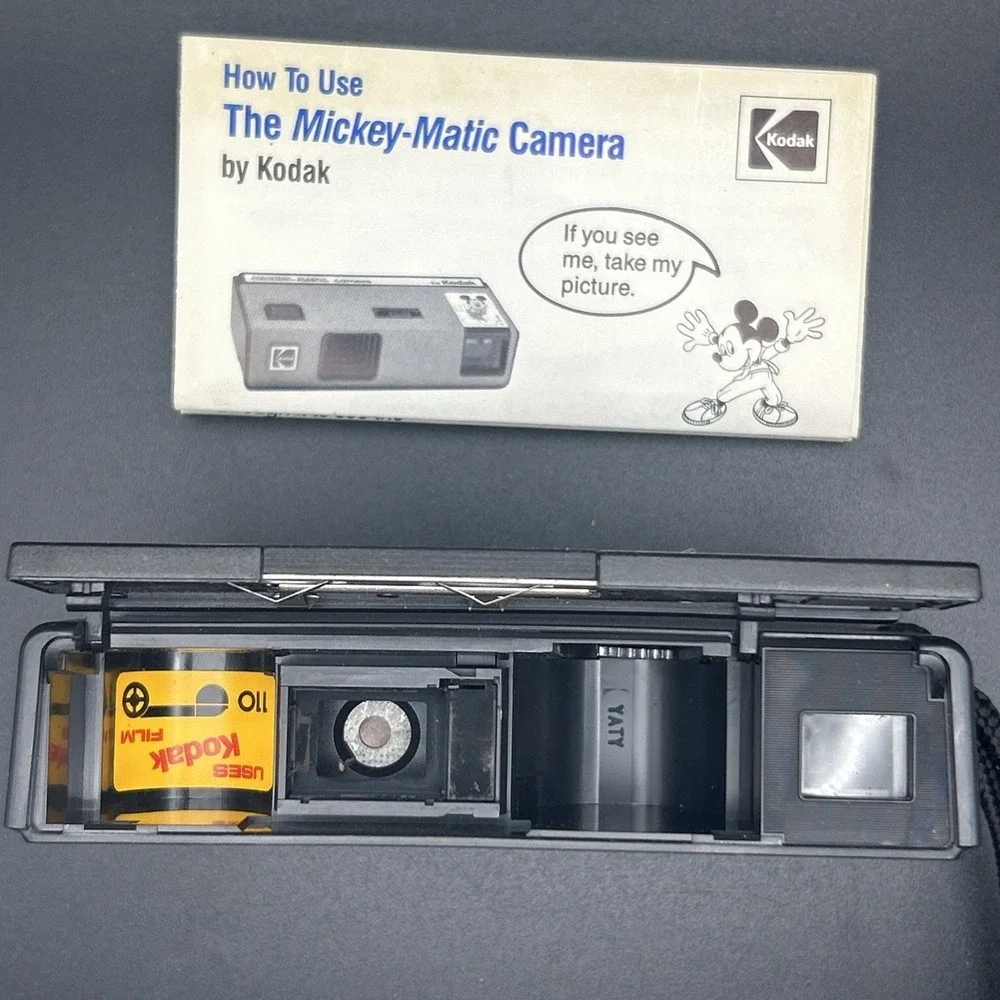 Vintage Mickey Mouse 1988 Kodak Disney Mickey Matic 110 Film Camera Pink